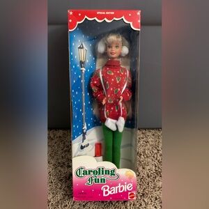 New Vintage Caroling Fun Christmas Barbie Doll #13966 Christmas Tree Sweater